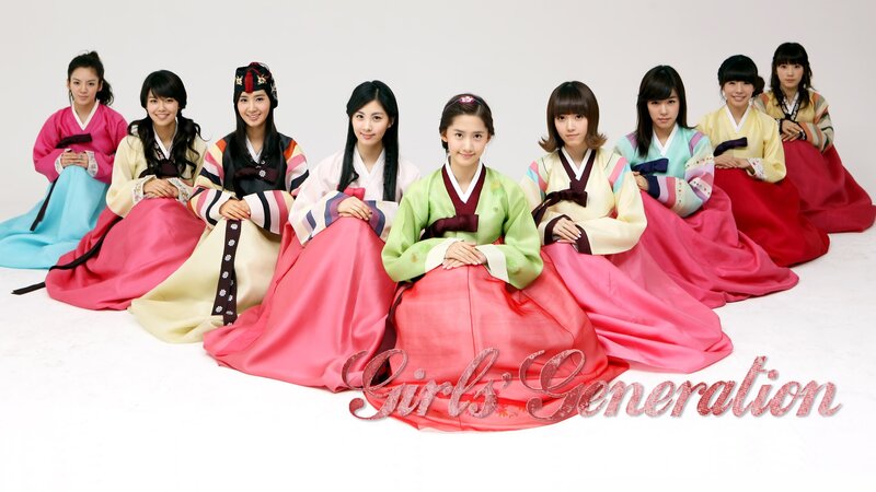 Girls' Generation in traditional Korean attire