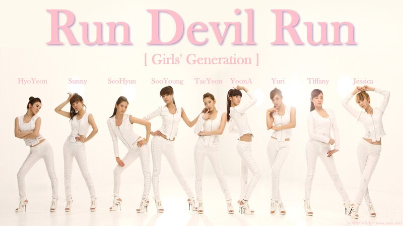 Girls' Generation in white outfits