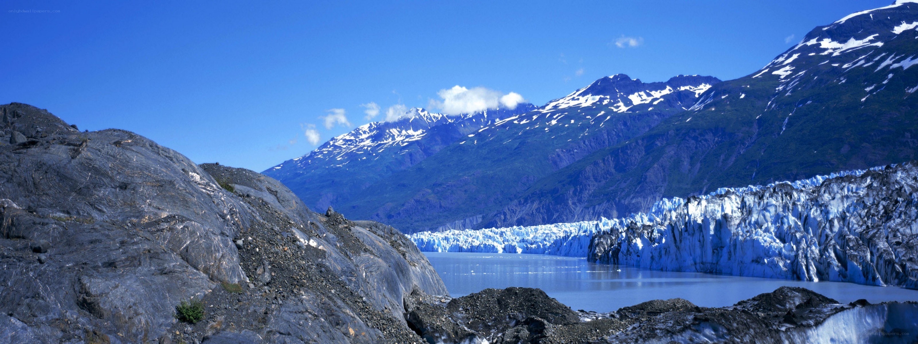 Glacier and mountain landscape