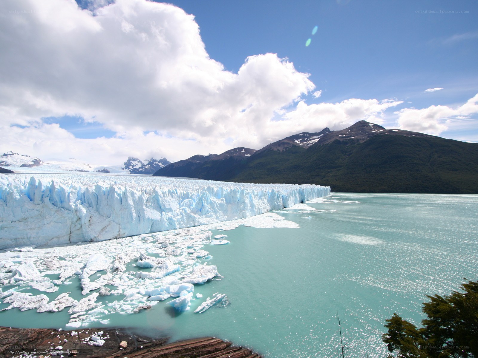 Glacier and turquoise lake landscape