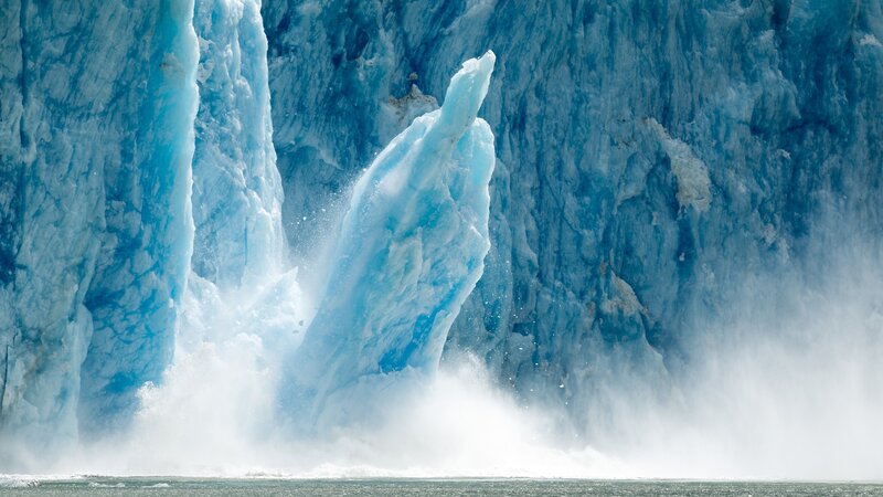 Glacier calving event
