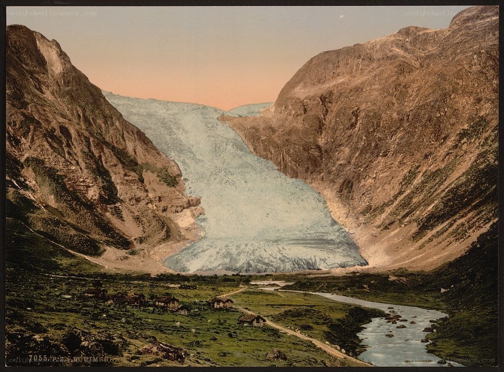 Glacier in a mountain valley