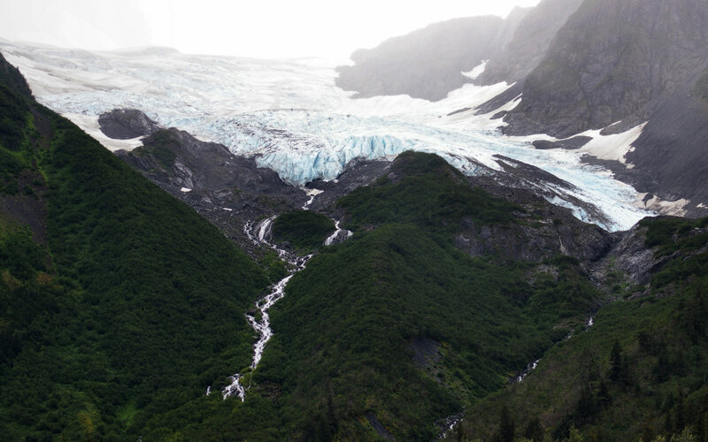 Glacier in Mountain Valley — Green, Dramatic, Photograph, Mountains