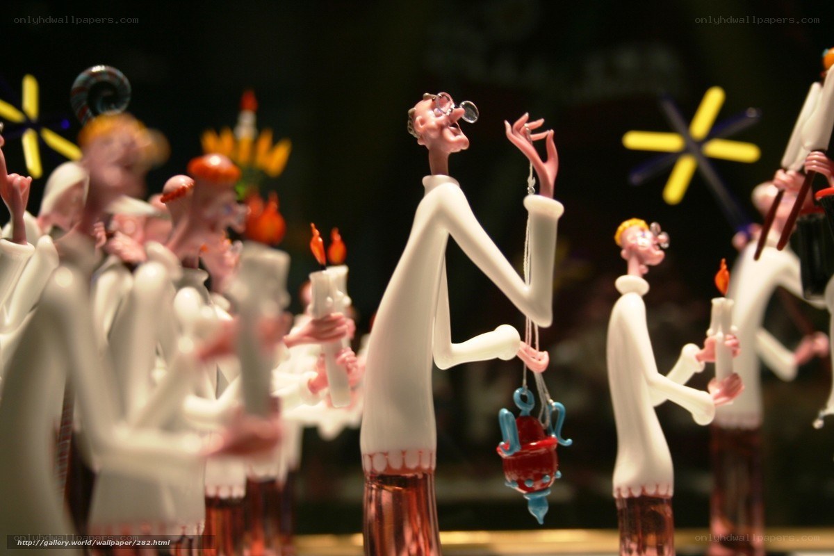 Glass figurines in procession