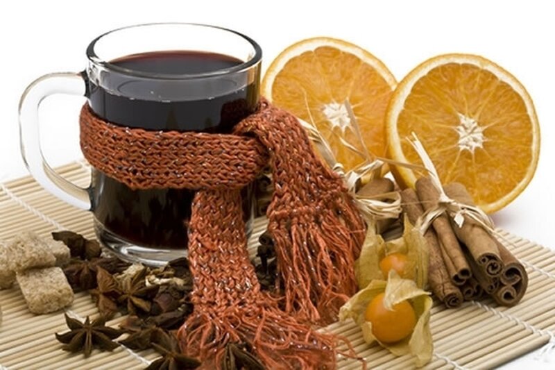 Glass Mug with Mulled Wine