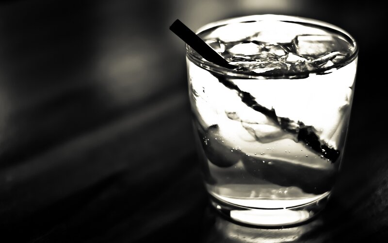 glass of water with ice