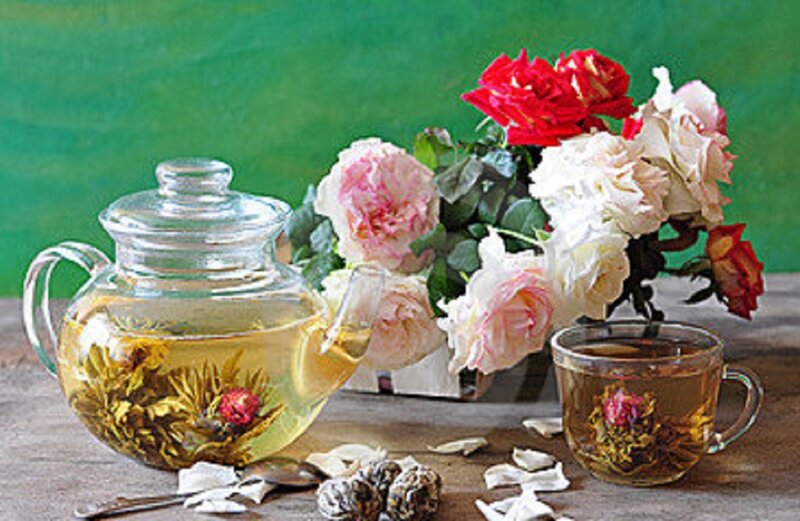 Glass Teapot with Blooming Tea — Green