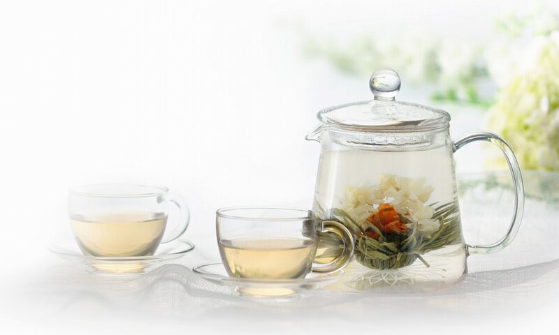 Glass Teapot with Tea — White, Serene