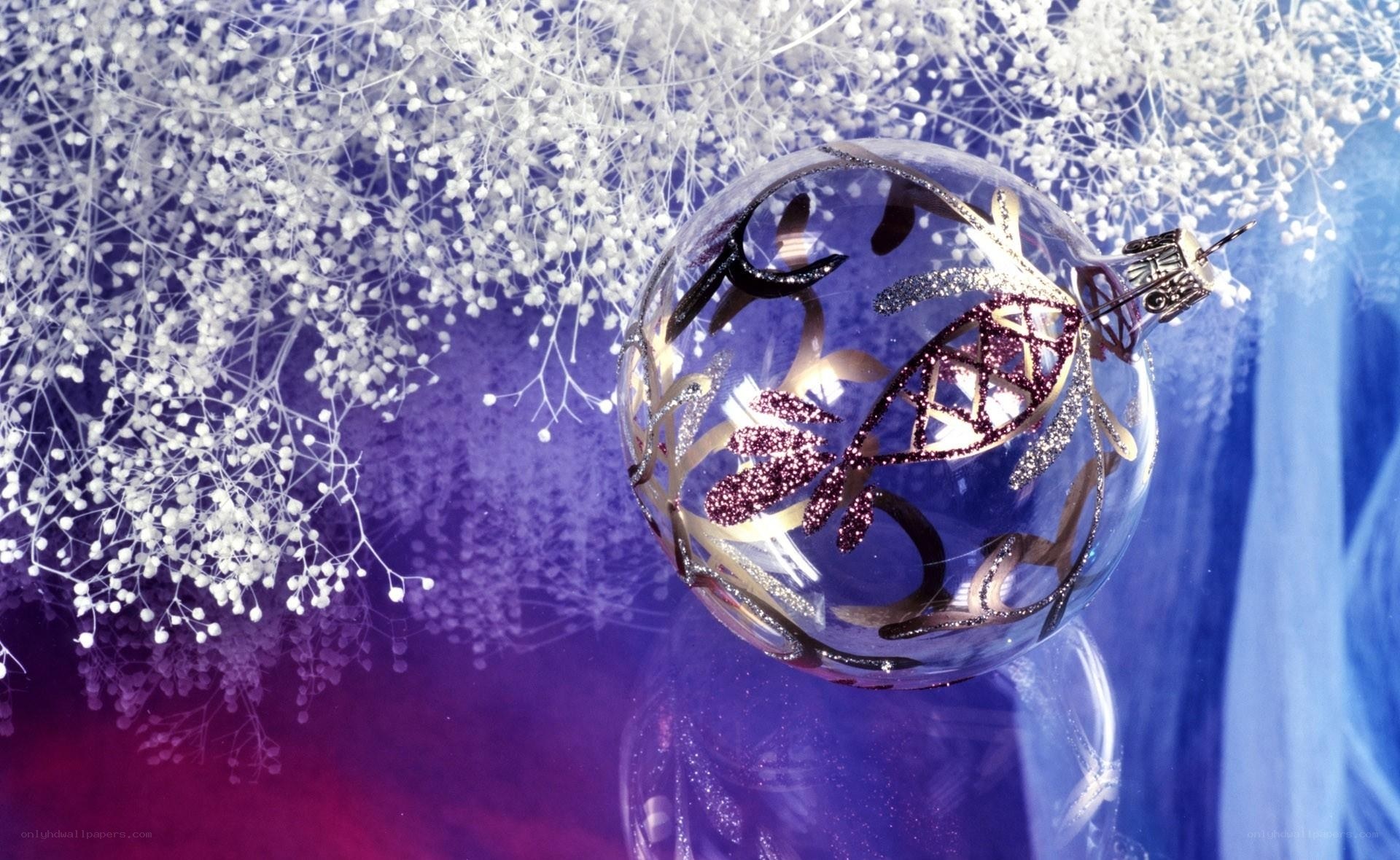 glittery ornament with white flowers