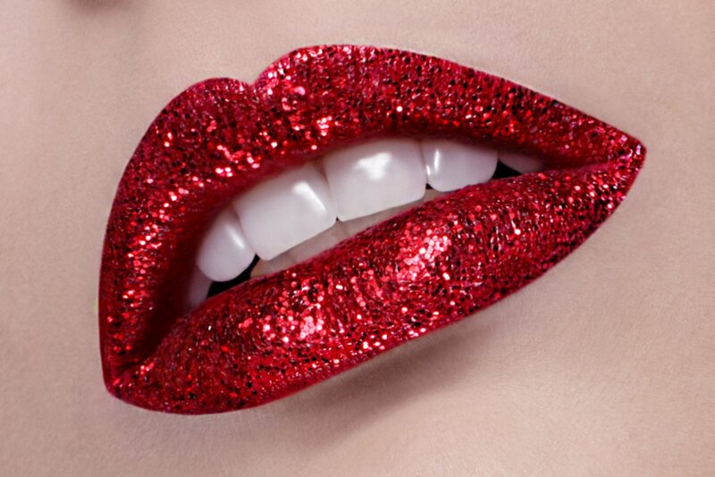 Glittery Red Lips — Dramatic
