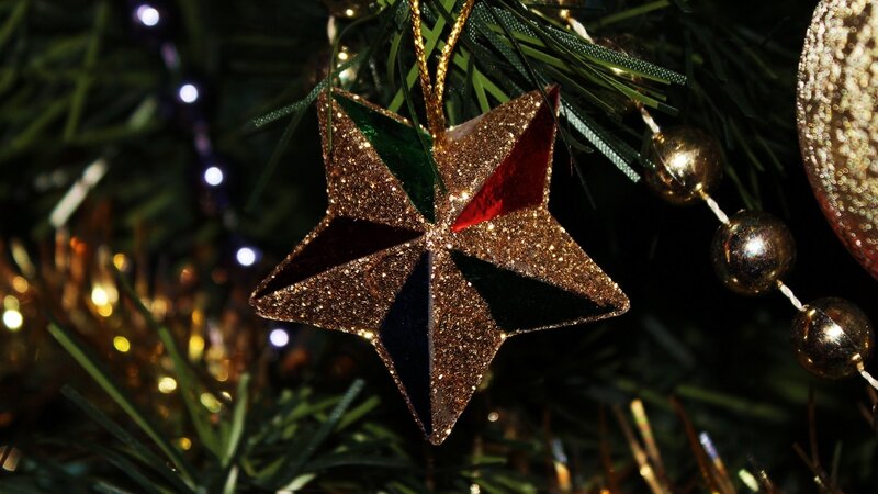 Glittery Star Ornament — Gold, Festive, Night