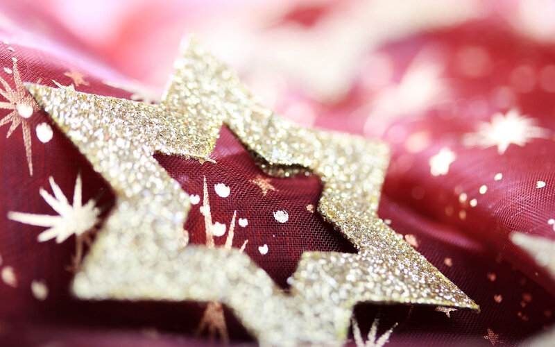 Glittery Star Ornament — Gold