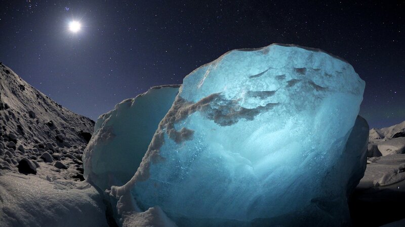 Glowing Blue Ice Block