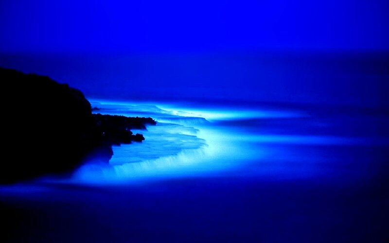 Glowing Blue Waves — Dramatic