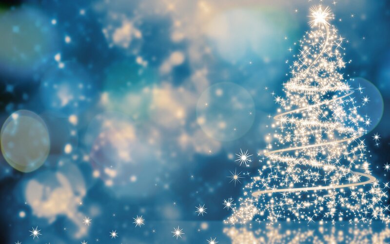 Glowing Christmas Tree — Blue, Festive, Night