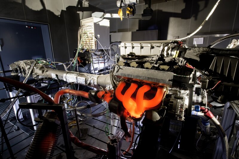Glowing Engine Components — Orange