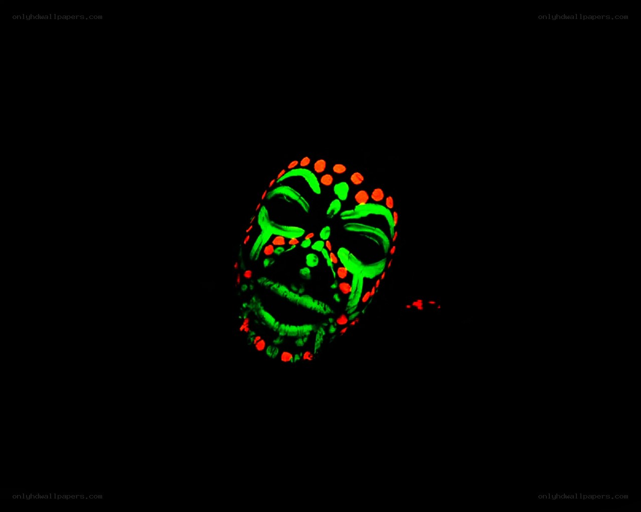 glowing face paint in dark