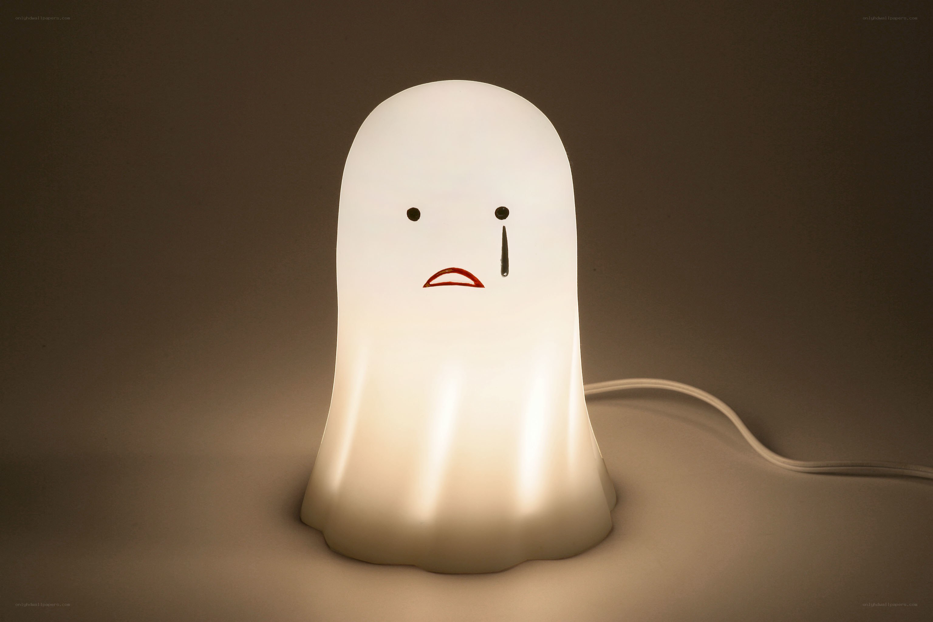 glowing ghost lamp