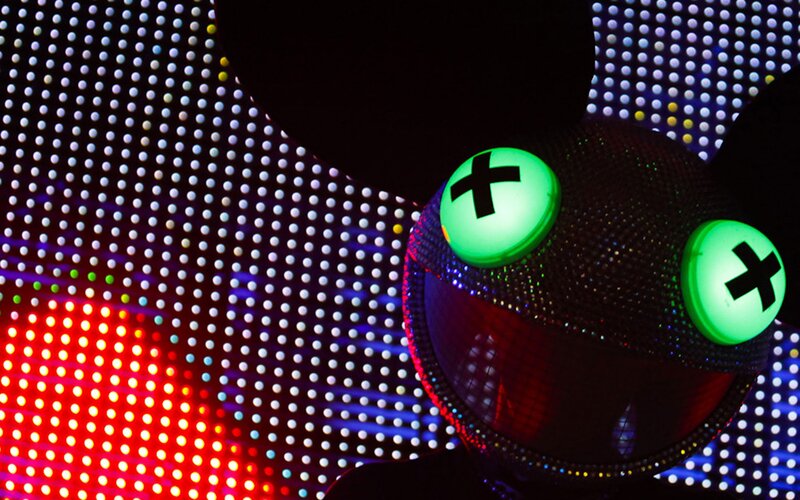 Glowing Green-eyed Mask