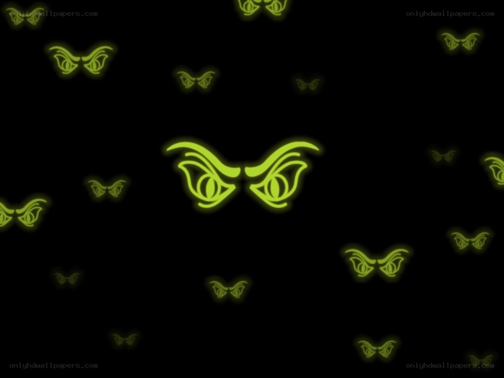 glowing green eyes pattern