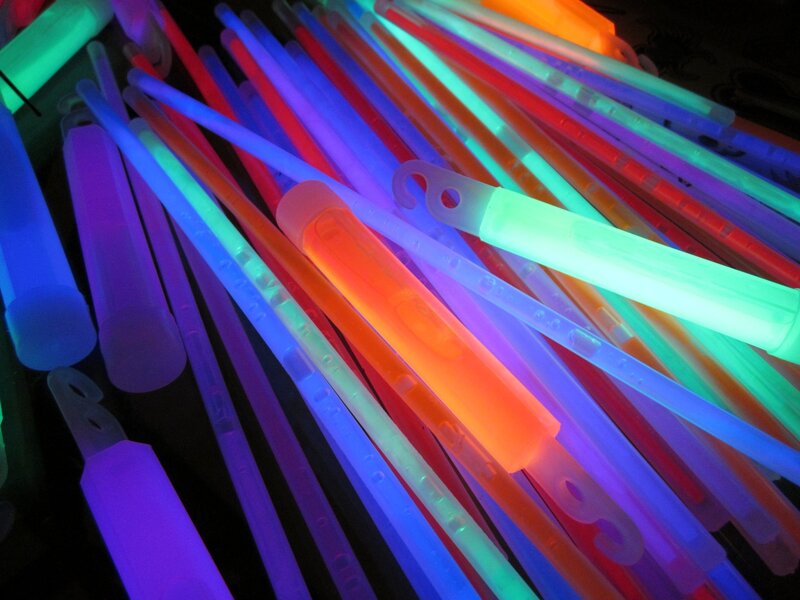 glowing light sticks
