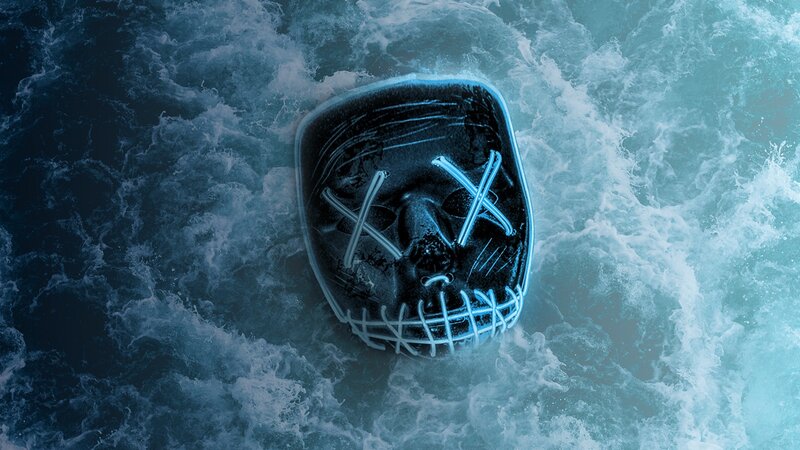 Glowing Mask in Water