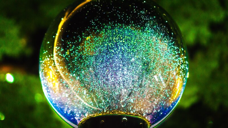 Glowing Orb with Glitter — Green