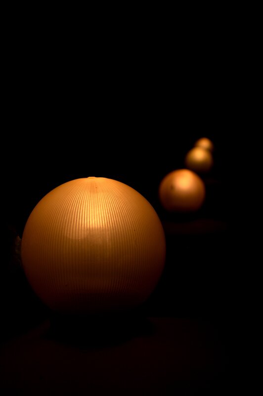 Glowing Spheres in Dark — Black