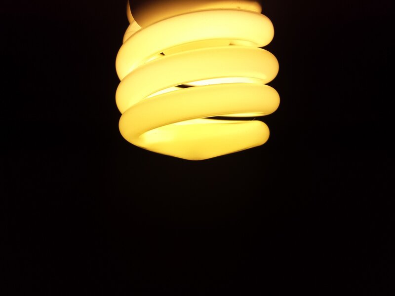 Glowing Spiral Light Bulb — Yellow