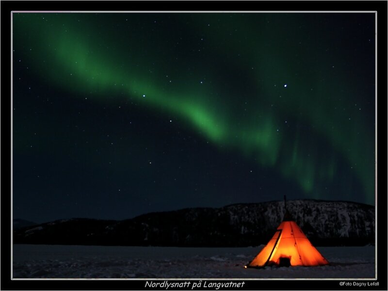 Glowing Tent under Aurora — Green