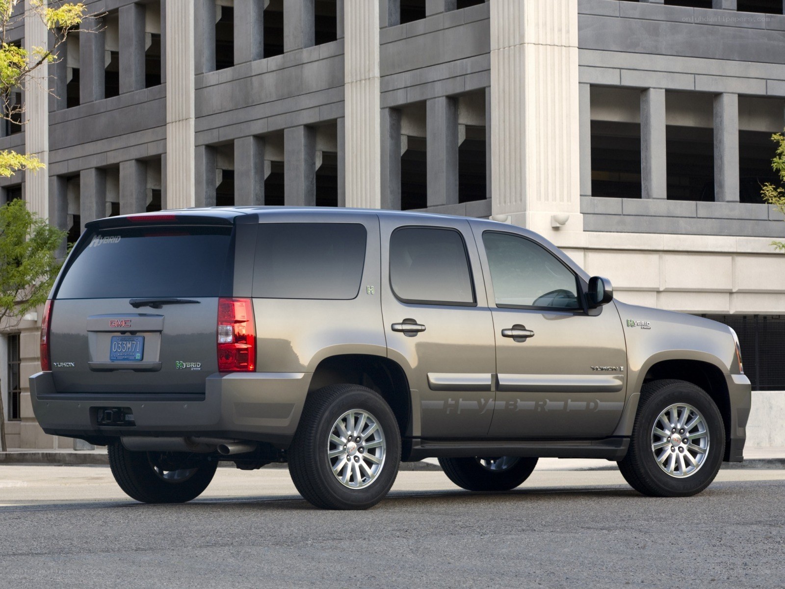 GMC Yukon Hybrid SUV
