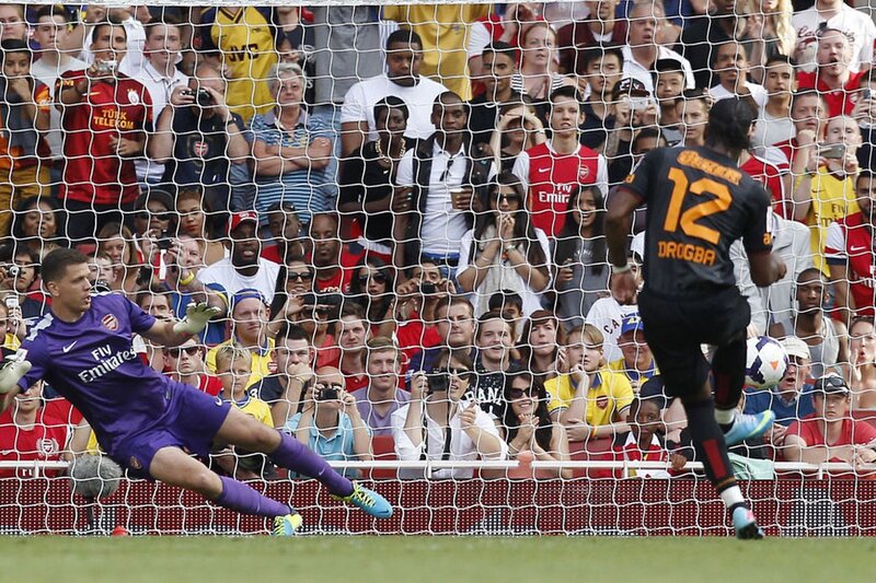 Goalkeeper Diving to Save — Purple, Intense