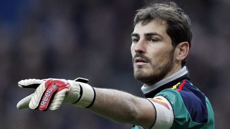 Goalkeeper in Action — Green