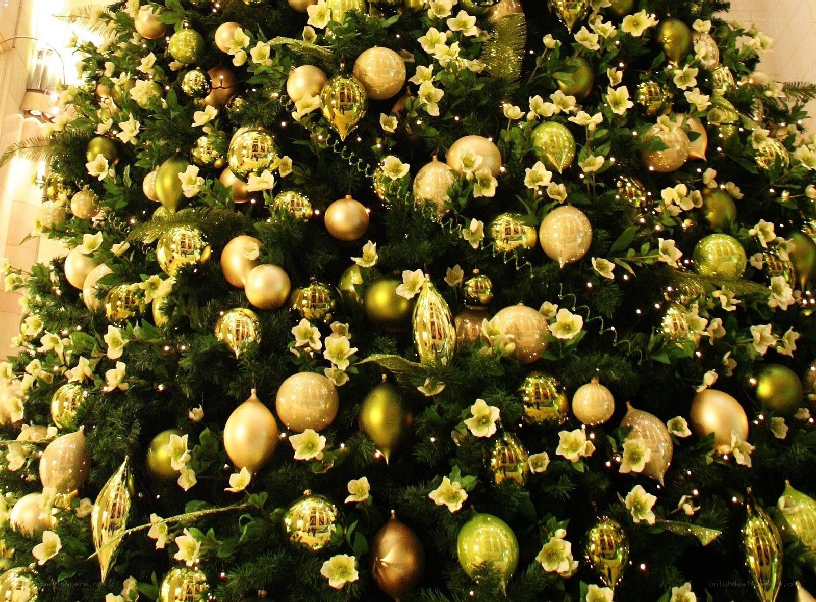 Gold and green Christmas tree