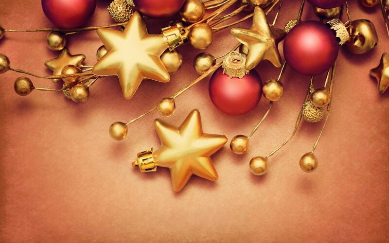 Gold and Red Ornaments — Festive, Winter, Photograph