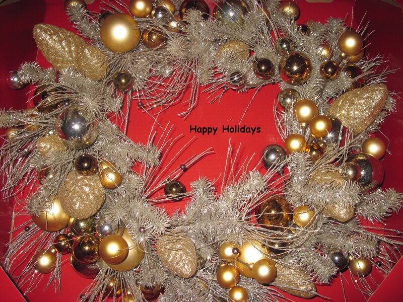 Gold and Silver Wreath — Red