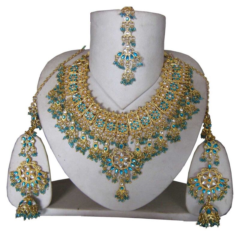 gold and turquoise jewelry set