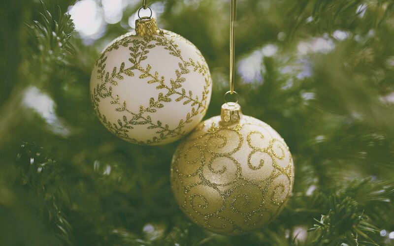 Gold and White Ornaments — Green
