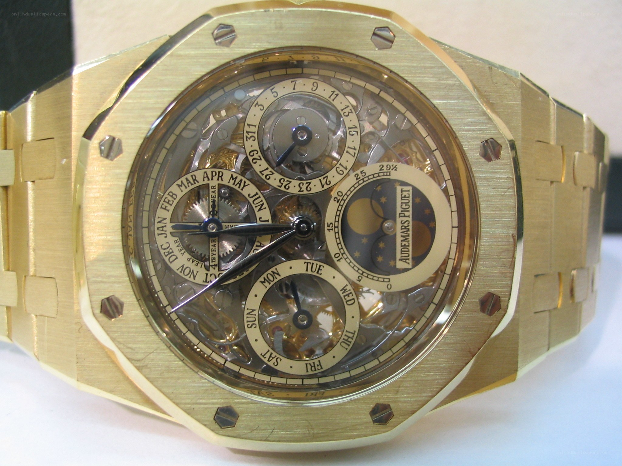 gold audemars piguet watch