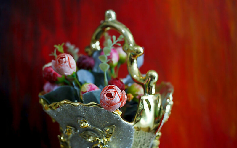 Gold Basket with Flowers — Red