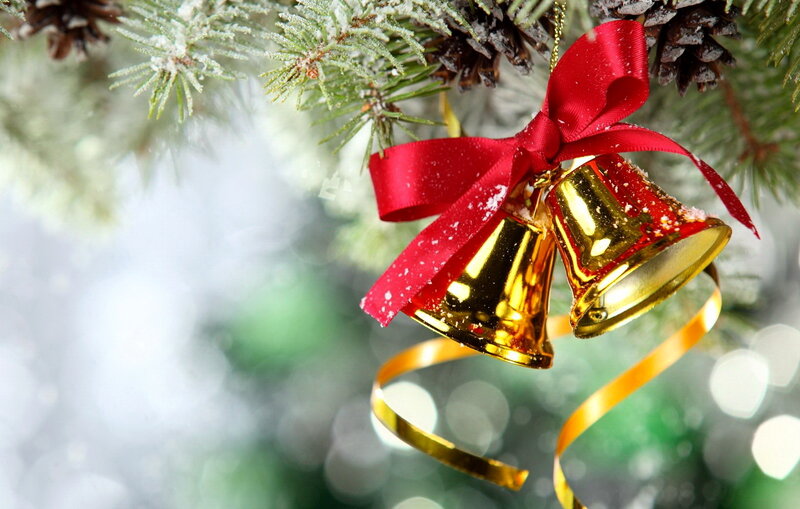 Gold Bells on Pine Branch — Green