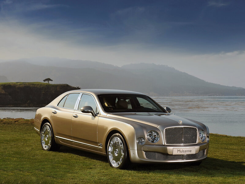Gold Bentley Mulsanne — Serene