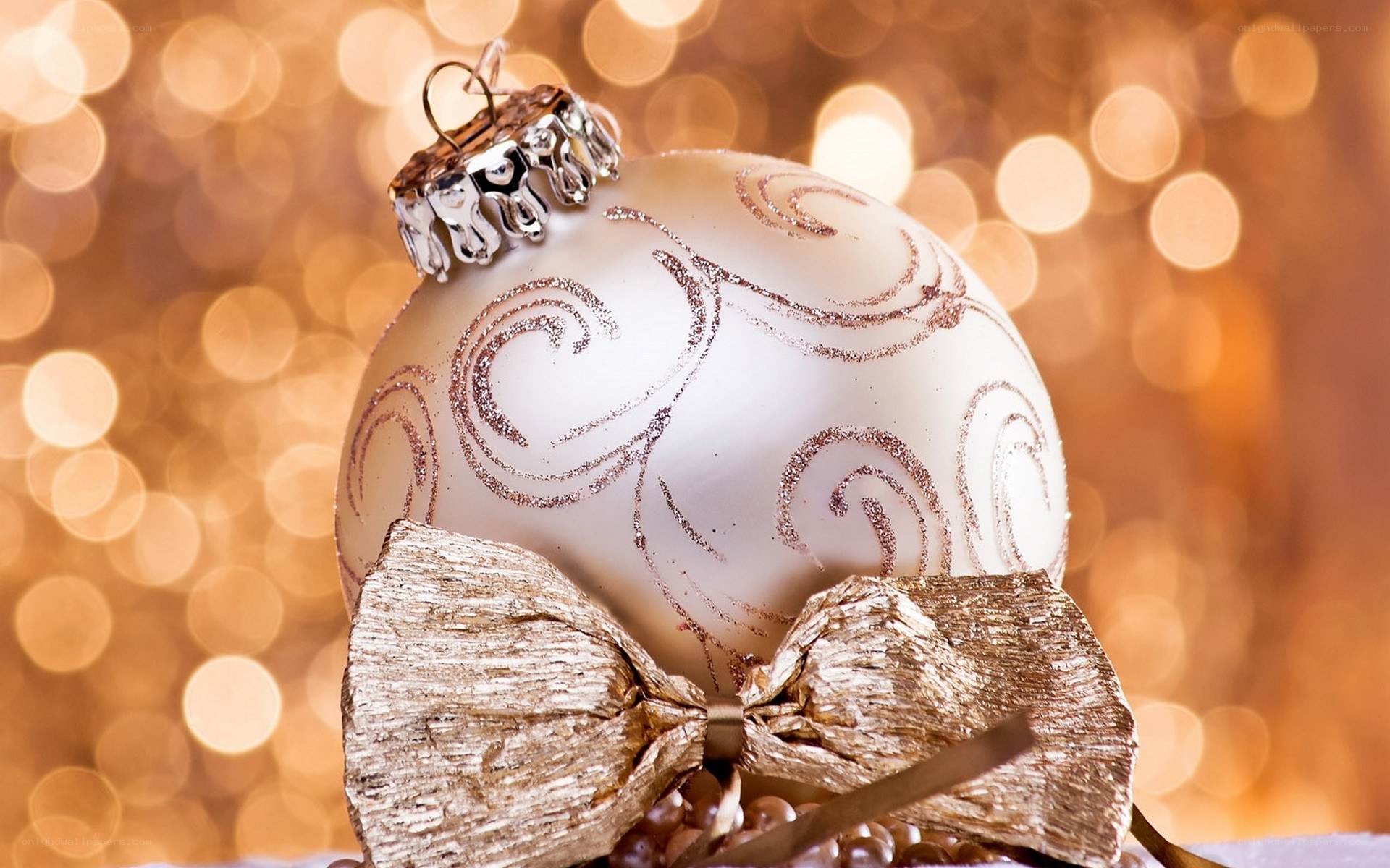 gold bow Christmas ornament