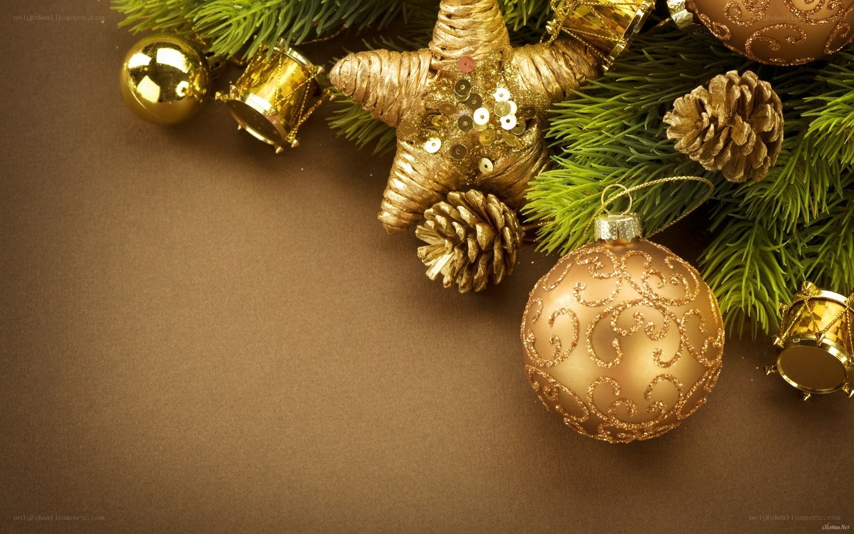 gold christmas ornaments