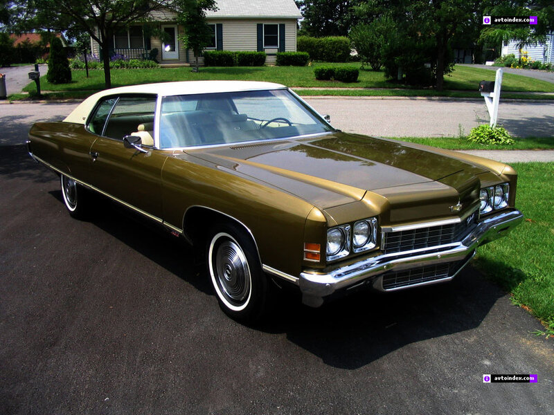 Gold Classic Car — Calm, Afternoon, Photograph, House