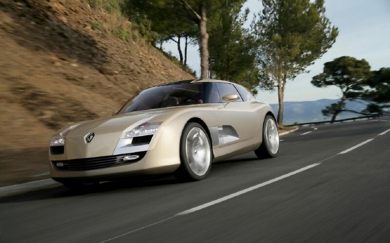 Gold Concept Car — Dynamic, Afternoon