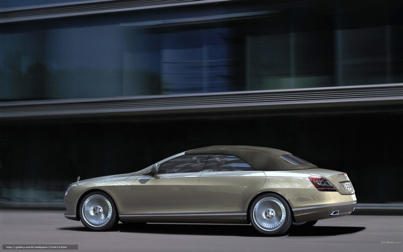 Gold Convertible Car — Dynamic