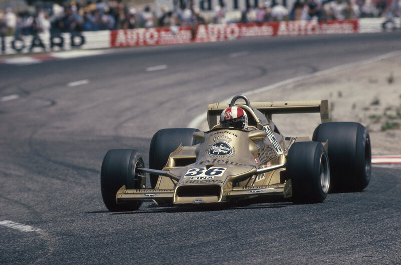 Gold Formula One Car — Dynamic