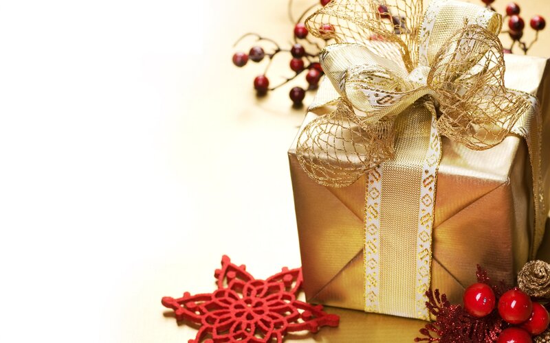 Gold Gift Box with Bow — Festive, Winter, Photograph