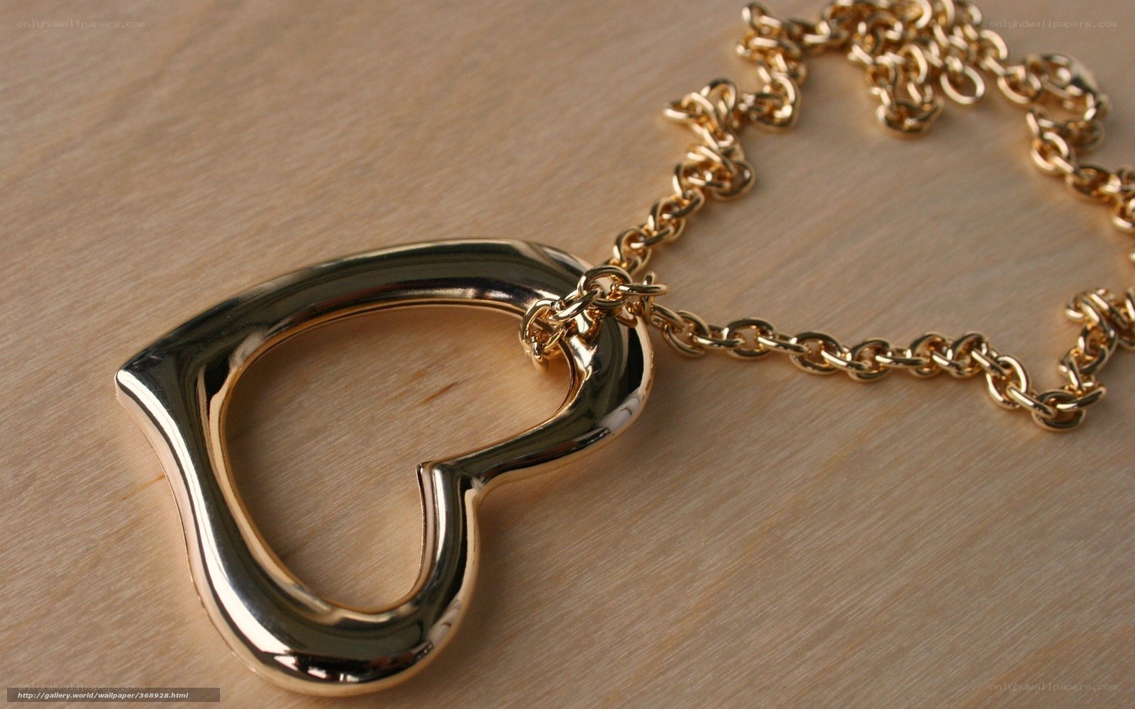 gold heart necklace